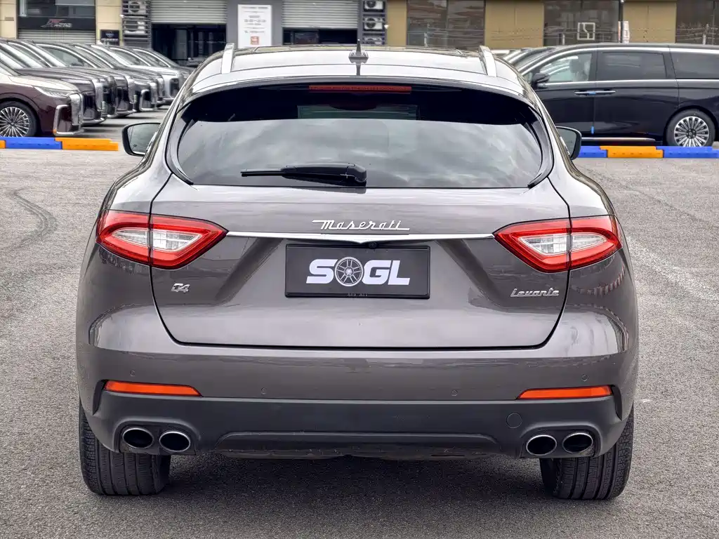 Maserati Levante 2017 — фото 14