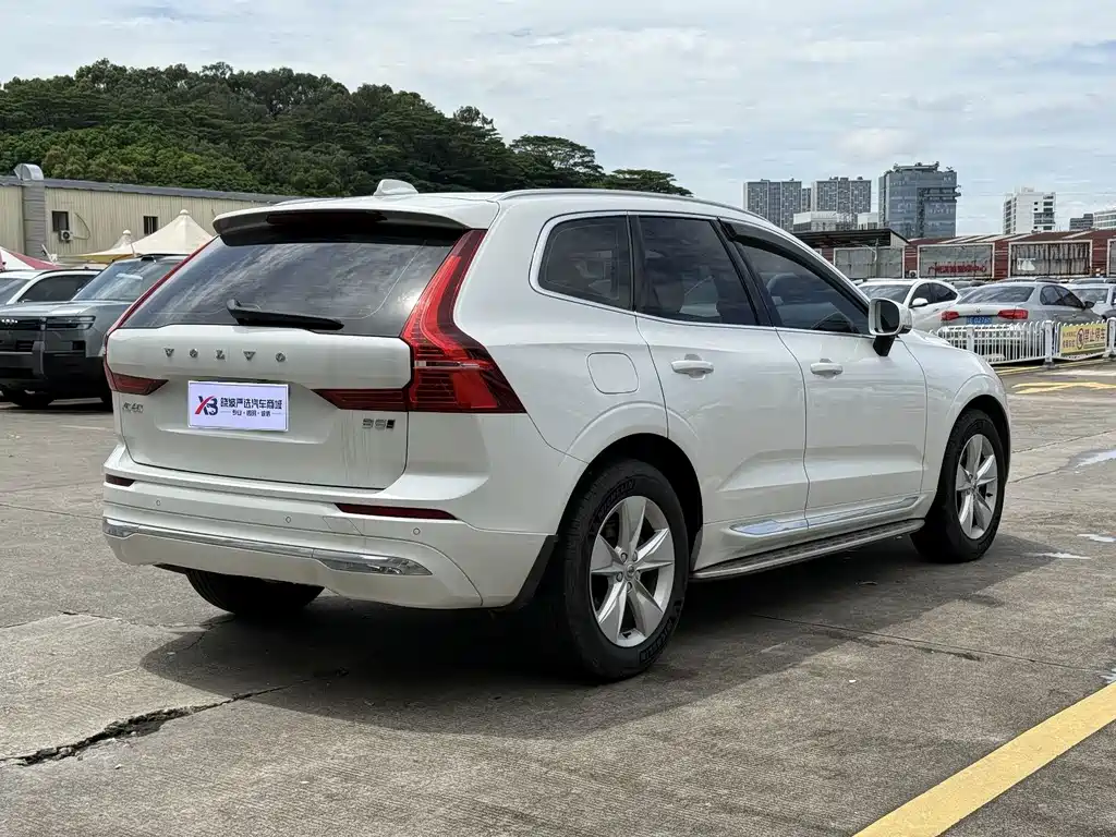 Volvo XC60 2021 — фото 16