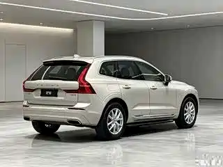 Volvo XC60 2020 — фото 5