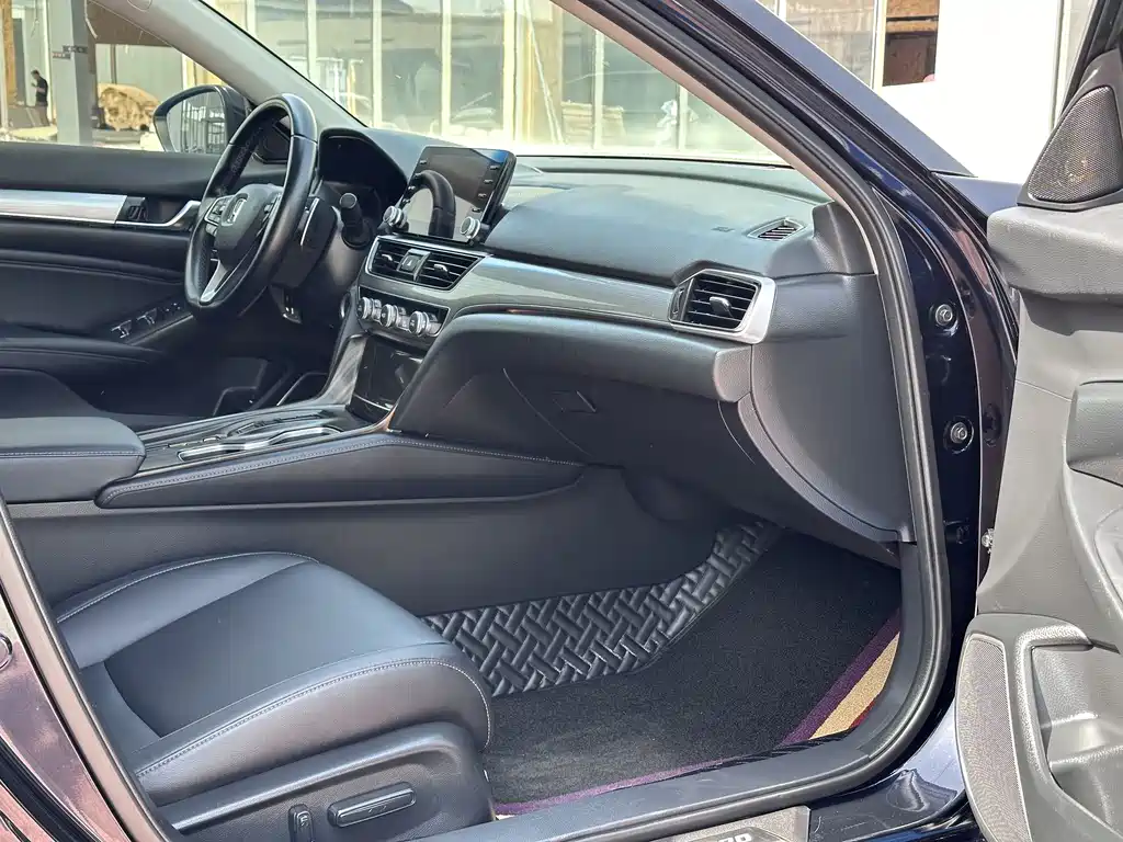 Honda Accord 2021 — фото 10