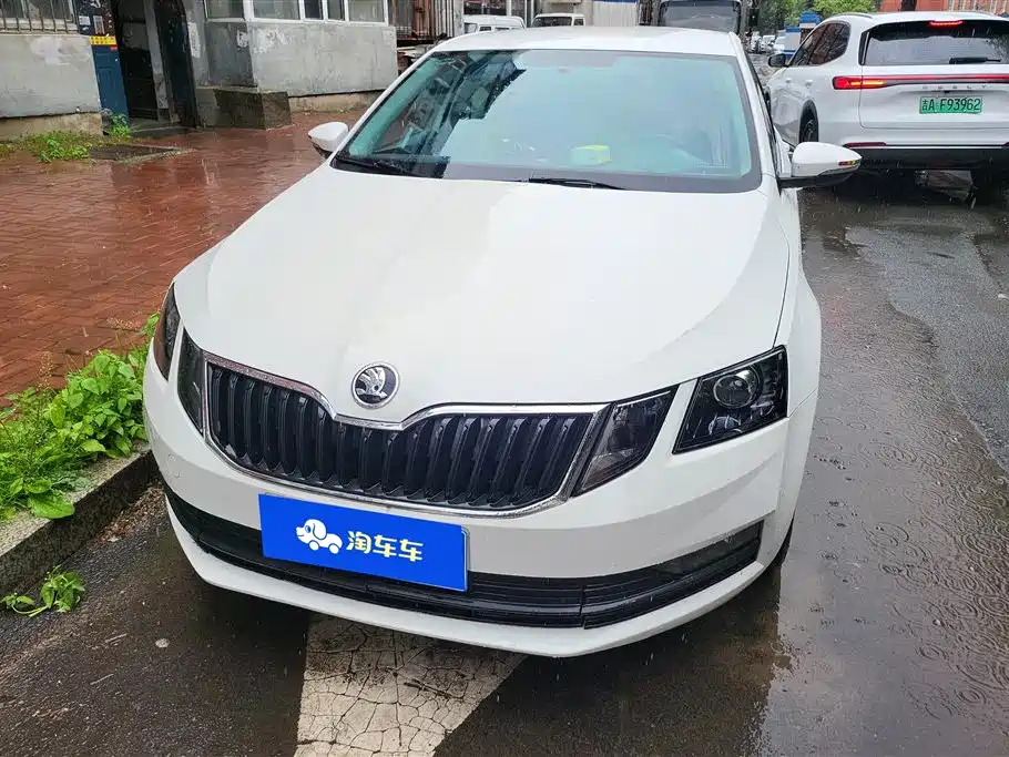 Skoda Octavia 2019 — фото 2