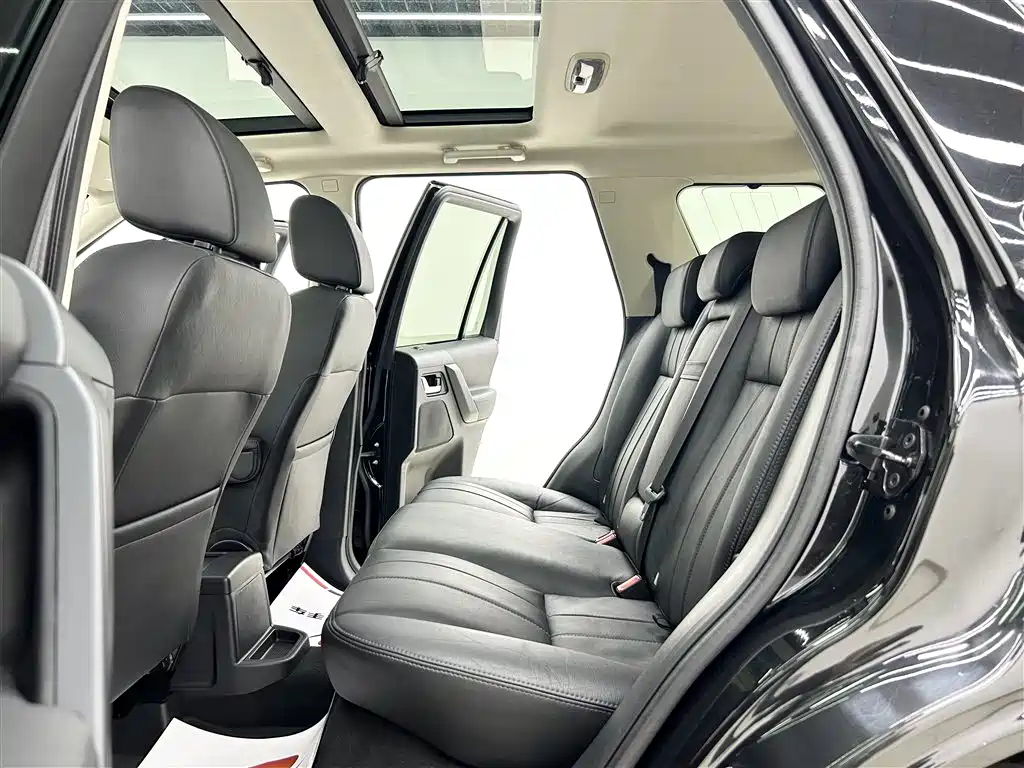 Land Rover Freelander 2 2013 — фото 6