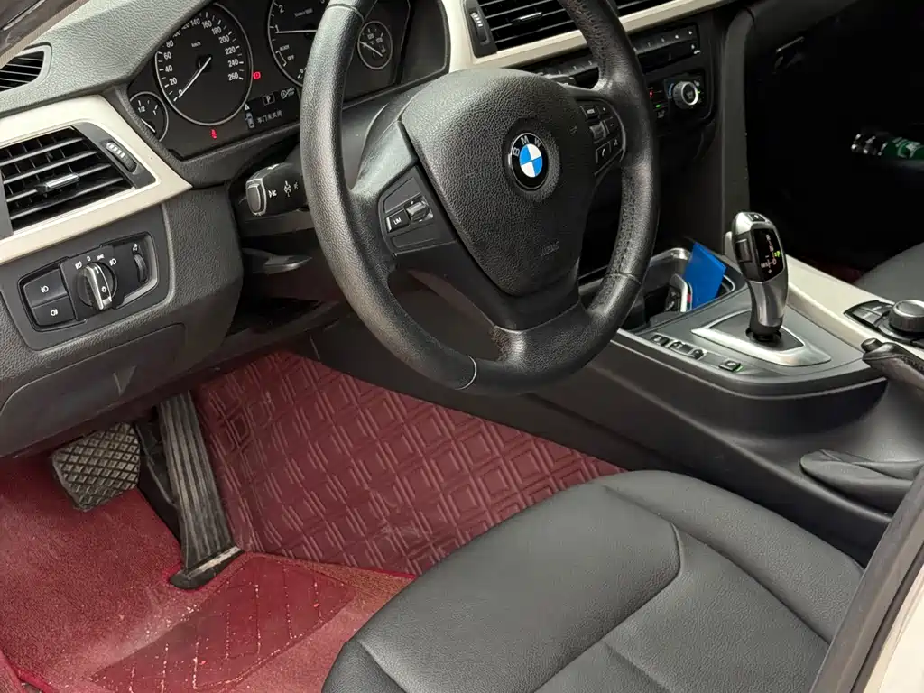 BMW 3 Series 2015 — фото 10