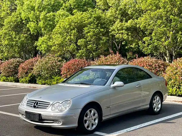 Mercedes-Benz CLK-Class 2004