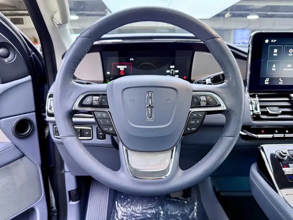 Lincoln Navigator 2019 — фото 11