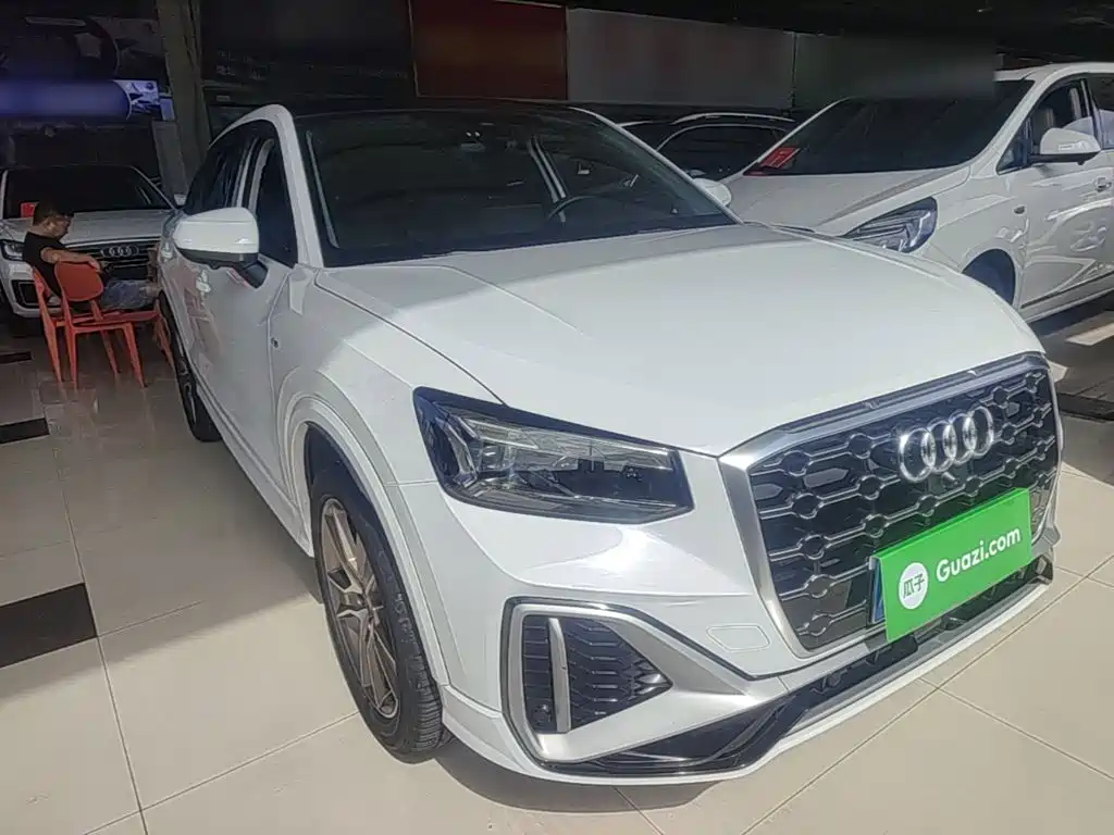 Audi Q2L 2024