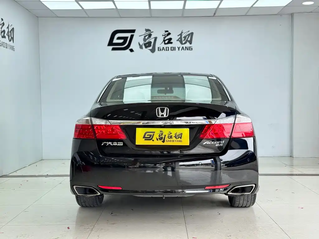 Honda Accord 2015 — фото 25