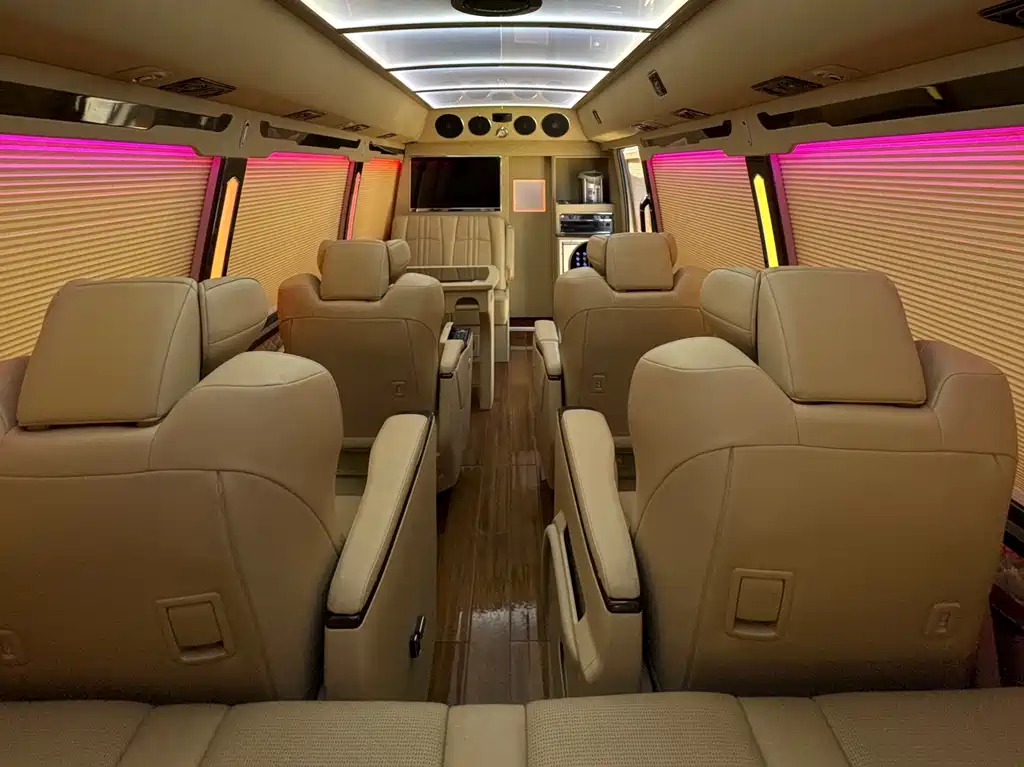 Toyota Coaster 2019 — фото 30
