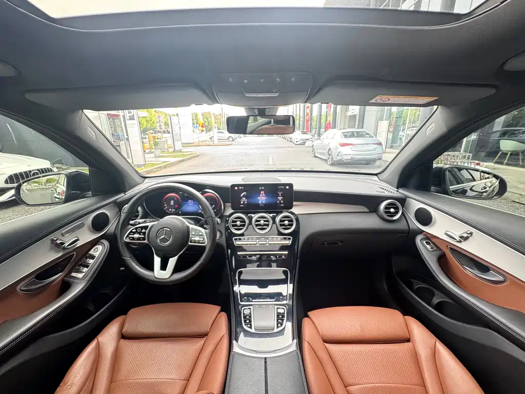 Mercedes-Benz GLC 2020 — фото 17