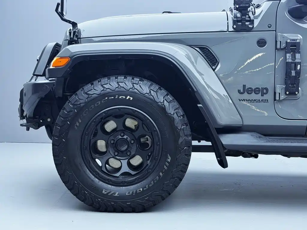Jeep Wrangler 2022 — фото 10
