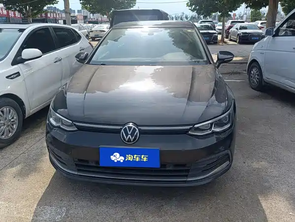 Volkswagen Golf 2021