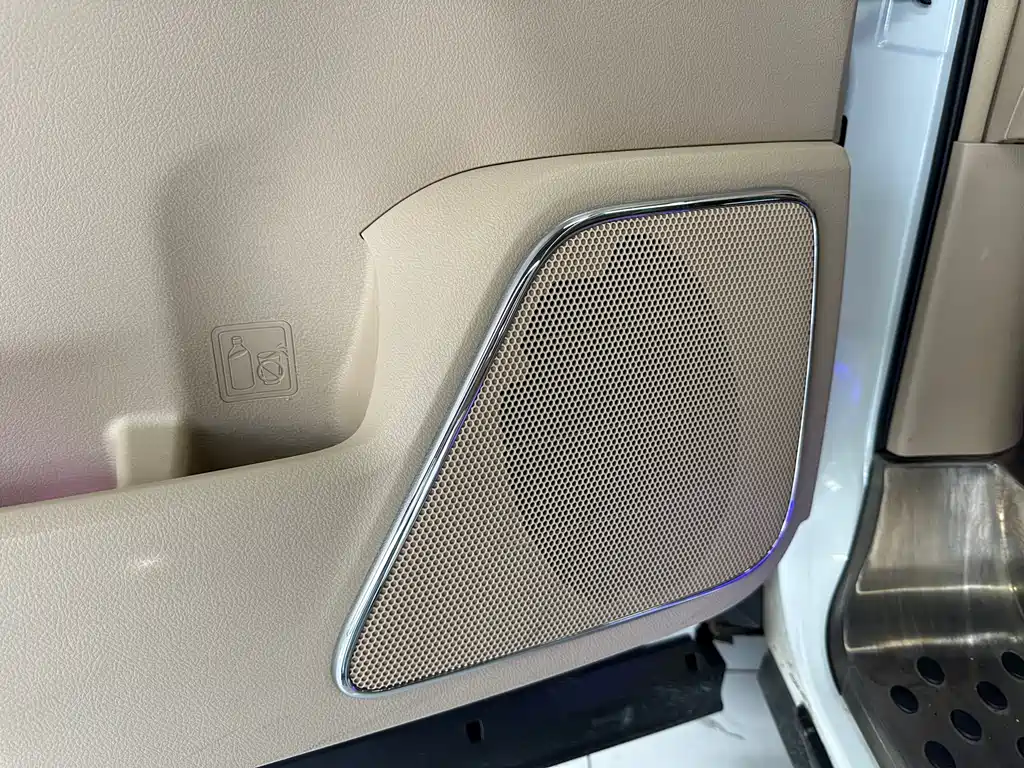 Toyota Alphard 2012 — фото 23