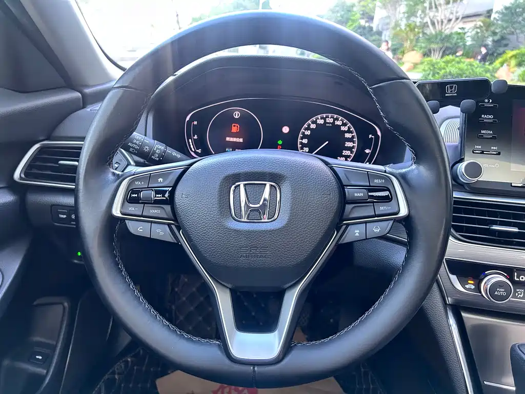 Honda Accord 2020 — фото 18