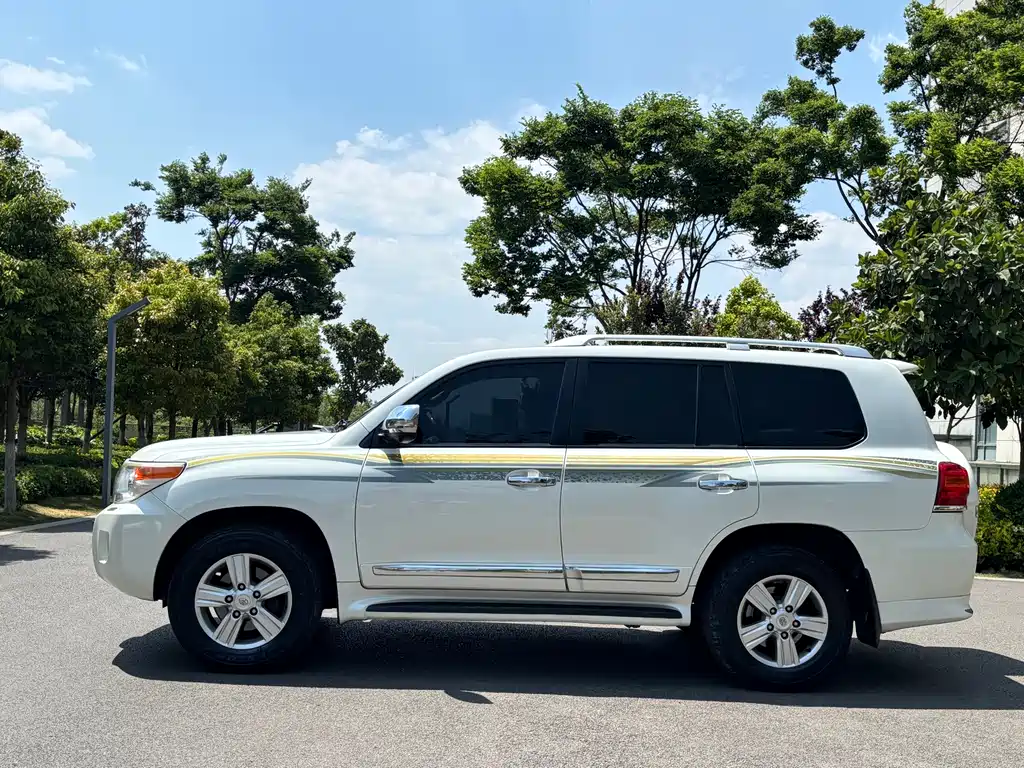 Toyota Land Cruiser 2015 — фото 8