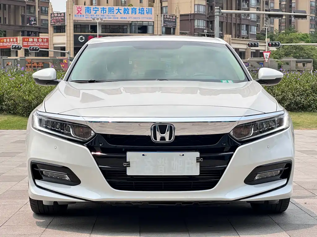 Honda Accord 2018 — фото 2