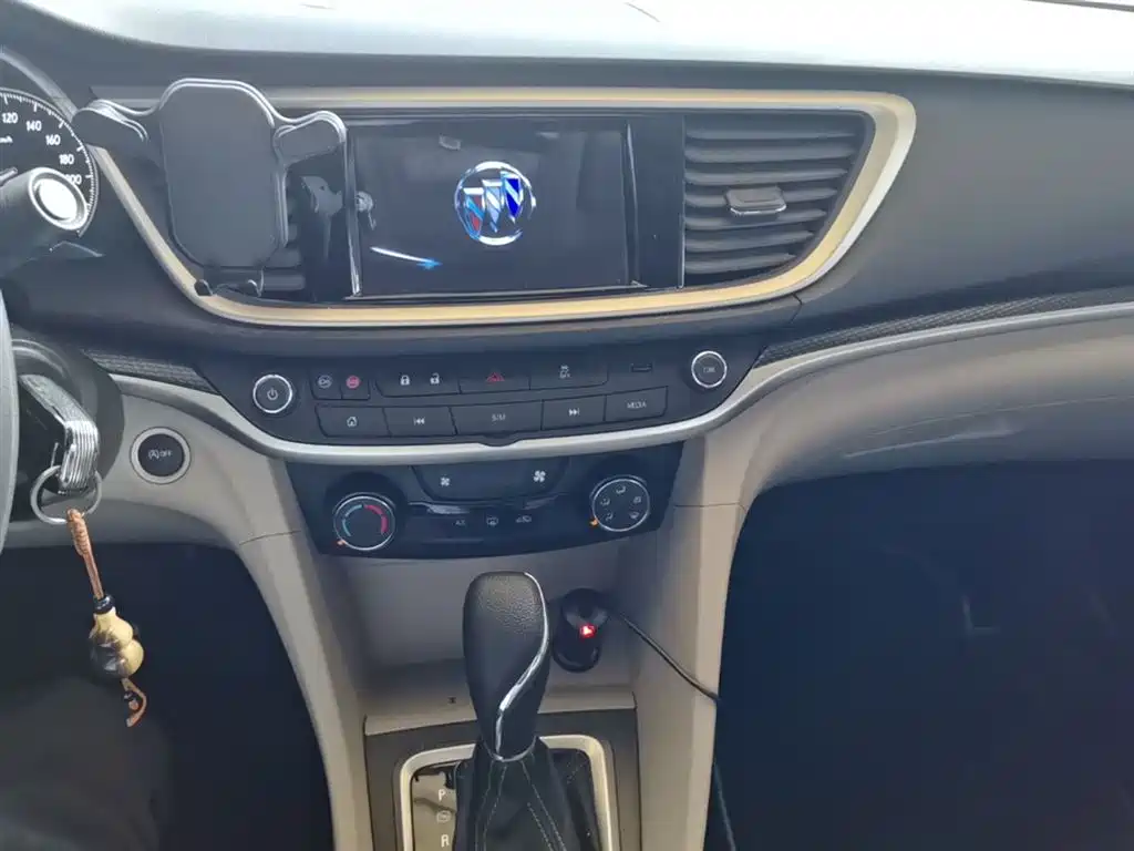 Buick Excelle 2020 — фото 13