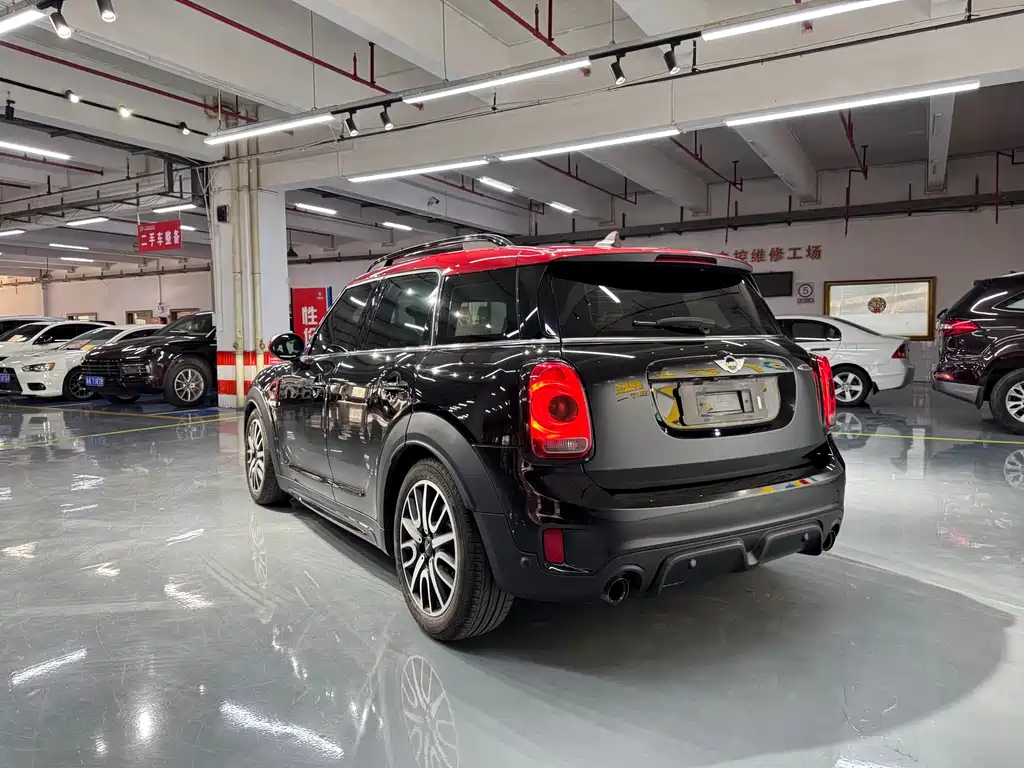 MINI JCW Countryman 2018 — фото 6