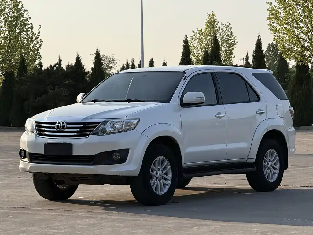 Toyota Fortuner 2016