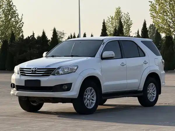 Toyota Fortuner 2016