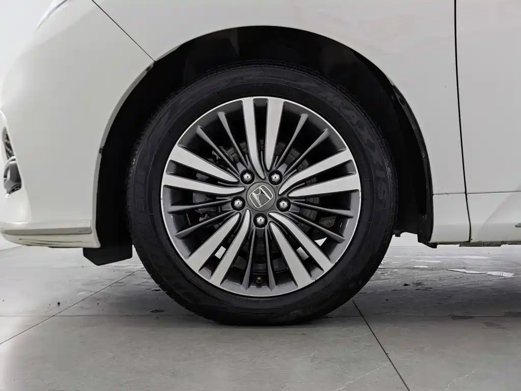 Honda Odyssey 2018 — фото 17