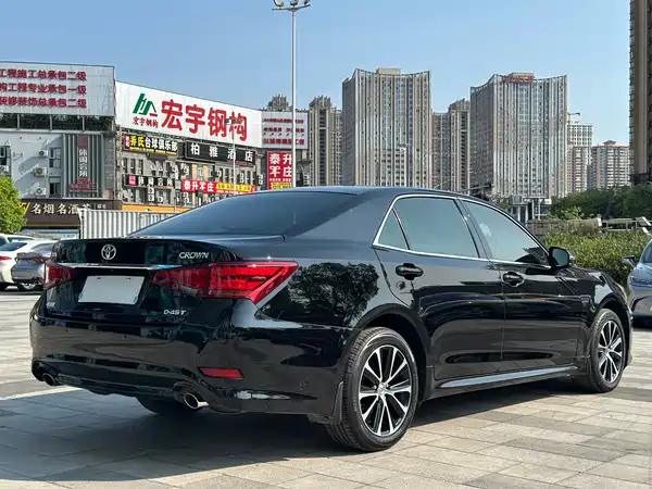 Toyota Crown 2018
