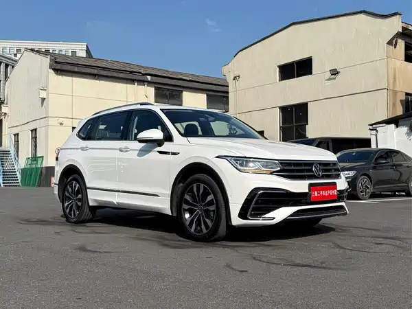 Volkswagen Tiguan L 2022