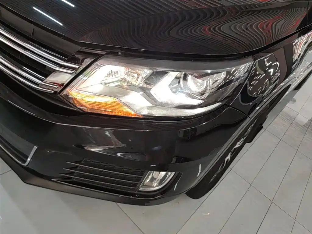 Volkswagen Tiguan 2016 — фото 24