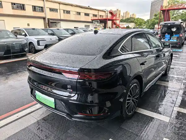 BYD Han 2025