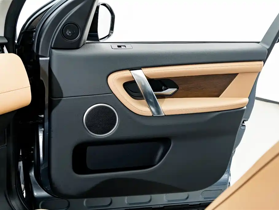 Land Rover Discovery Sport 2024 — фото 15