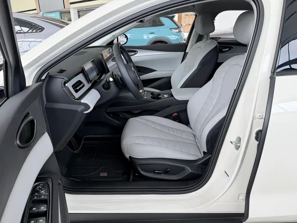 BYD Seal 06 DM-i Wagon 2025 — фото 3