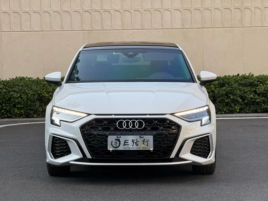 Audi A3 2021 — фото 2