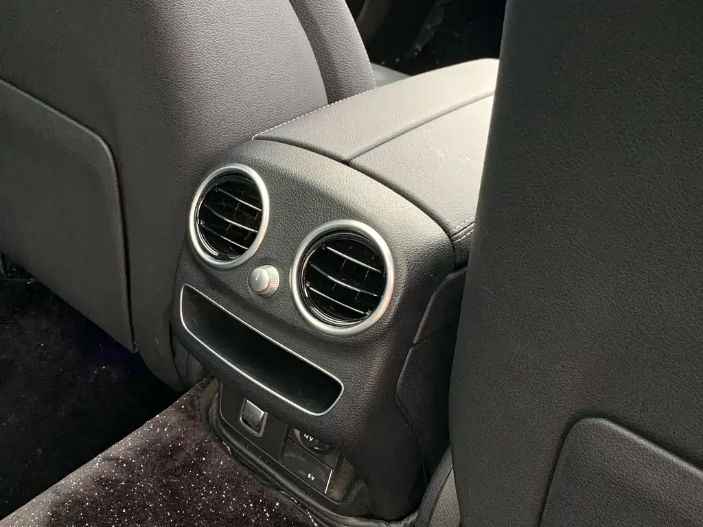 Mercedes-Benz C-Class 2020 — фото 31