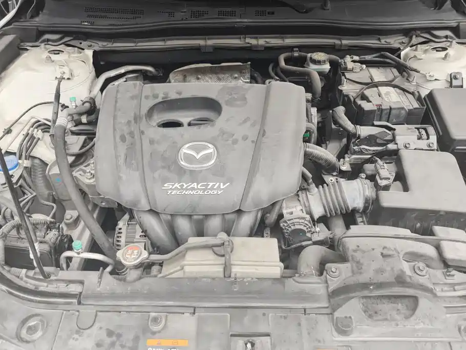 Mazda 3 Axela 2015 — фото 10