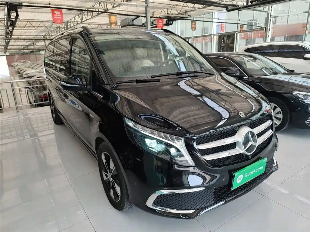 Mercedes-Benz V-Class 2024 — фото 22