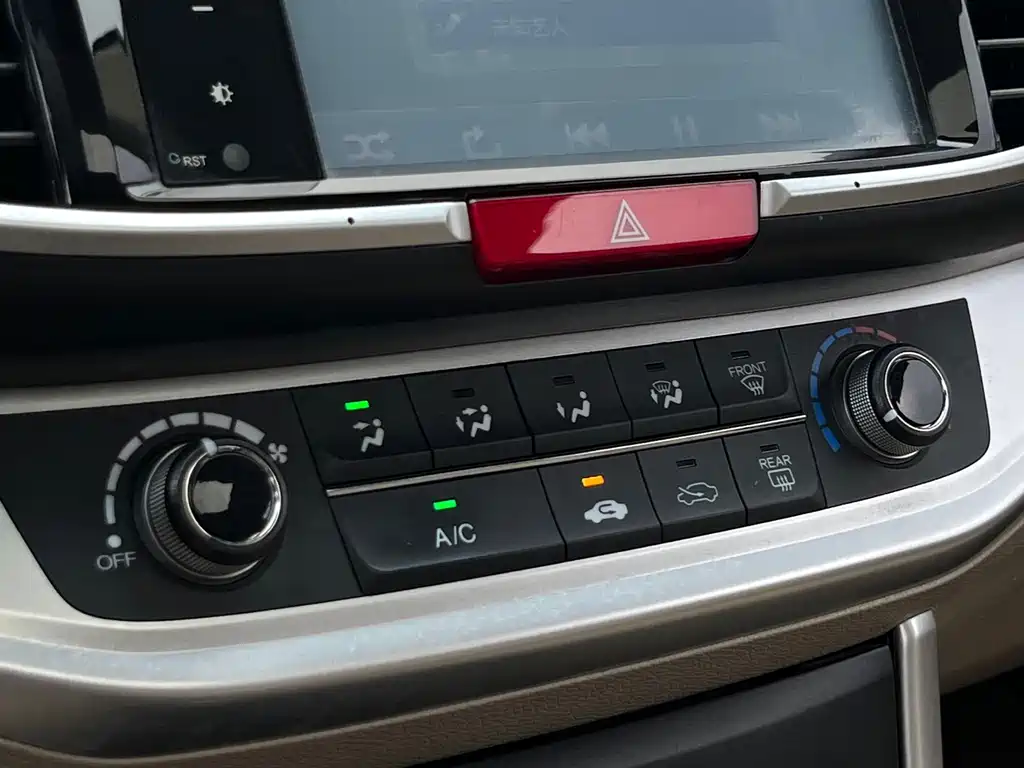 Honda Accord 2014 — фото 19