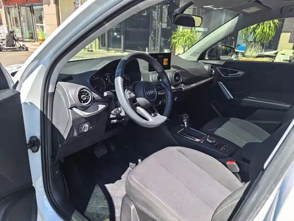 Audi Q2L 2021