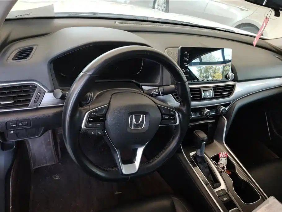 Honda Accord 2021 — фото 12