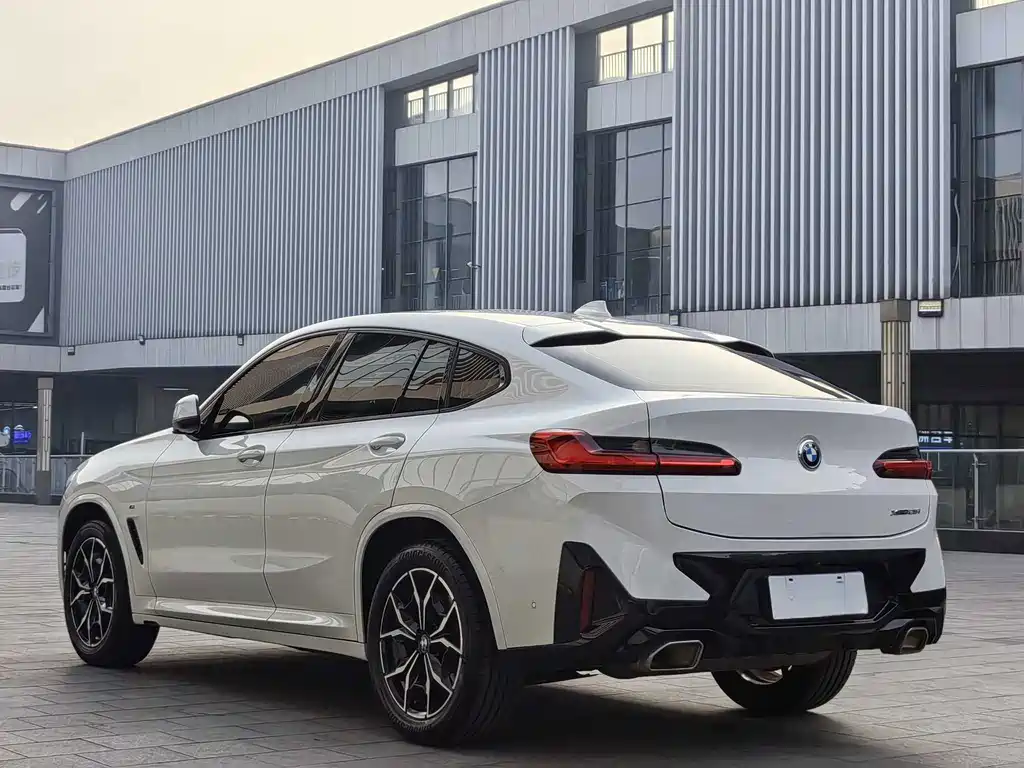 BMW X4 2022 — фото 15