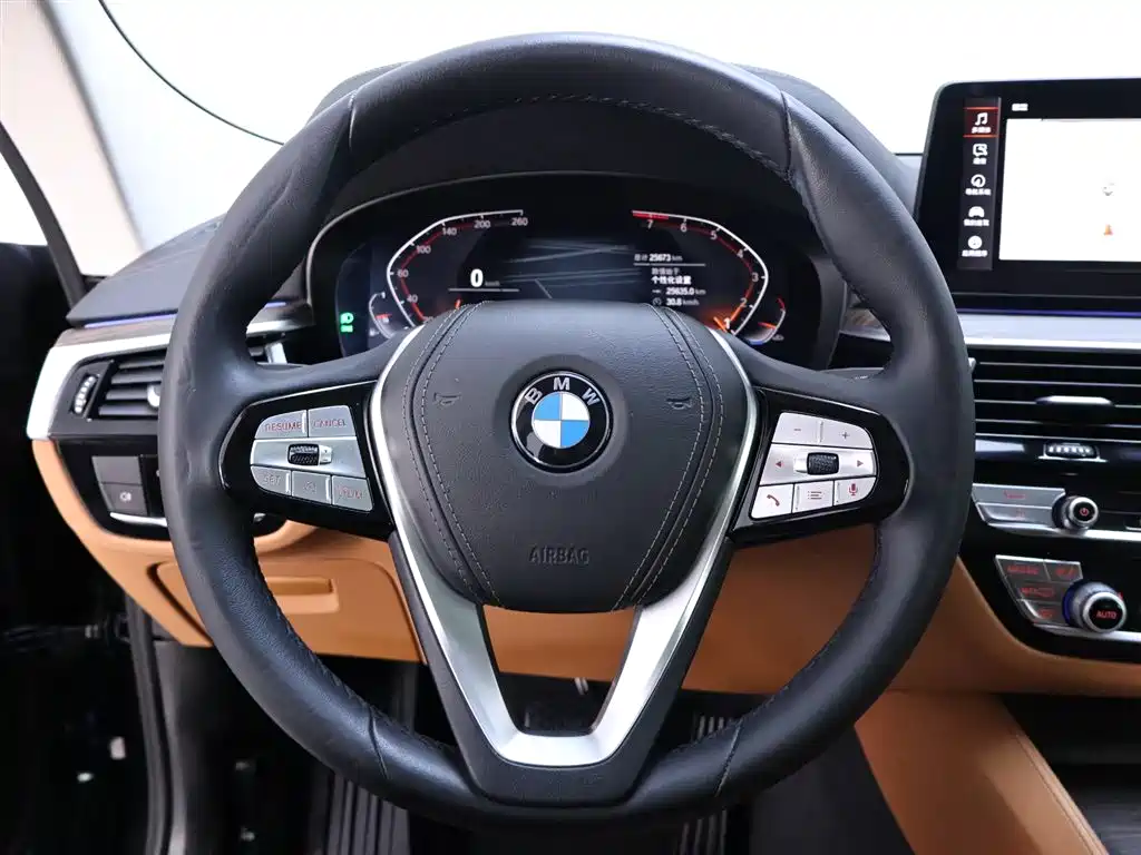 BMW 6 Series GT 2022 — фото 16