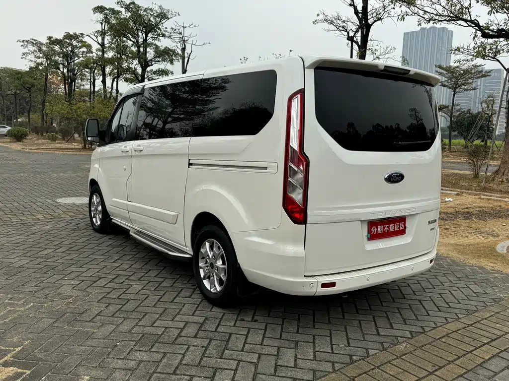 Ford Tourneo 2021 — фото 4