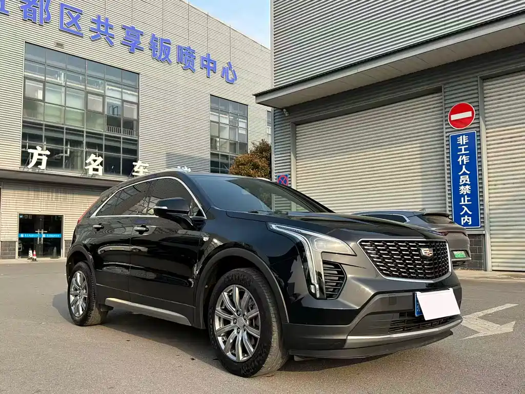 Cadillac XT4 2021 — фото 2