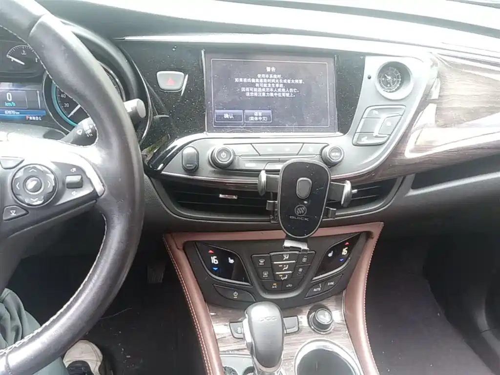 Buick Envision Plus 2017 — фото 13