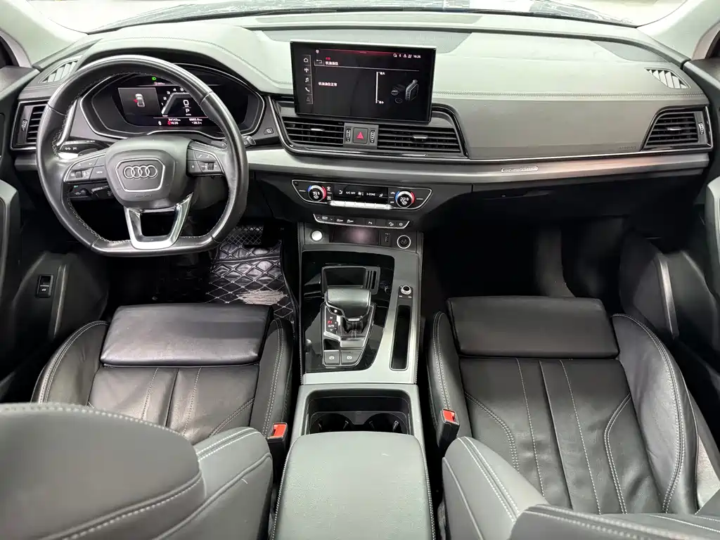 Audi Q5L 2022 — фото 11