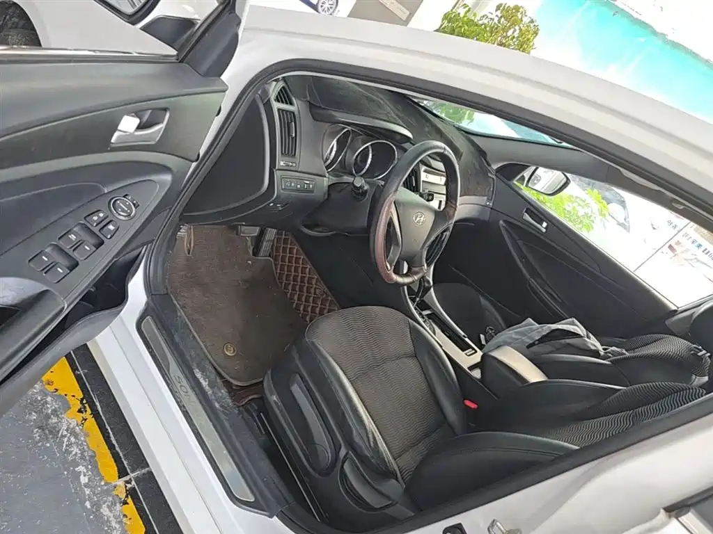 Hyundai Sonata 2016 — фото 16