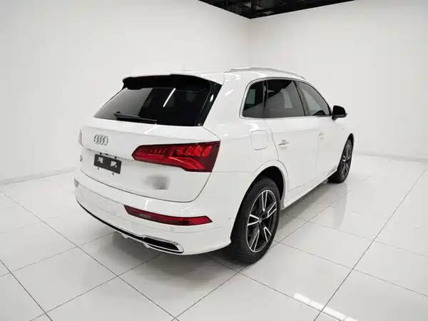 Audi Q5L 2020