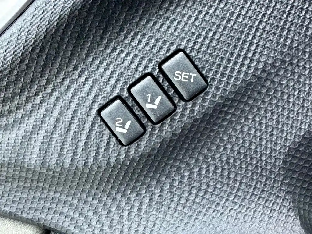 Subaru Forester 2022 — фото 9