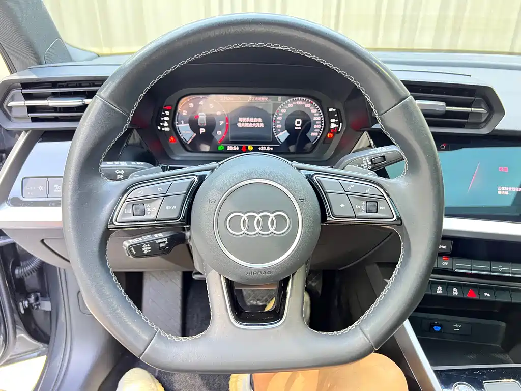 Audi A3 2023 — фото 12