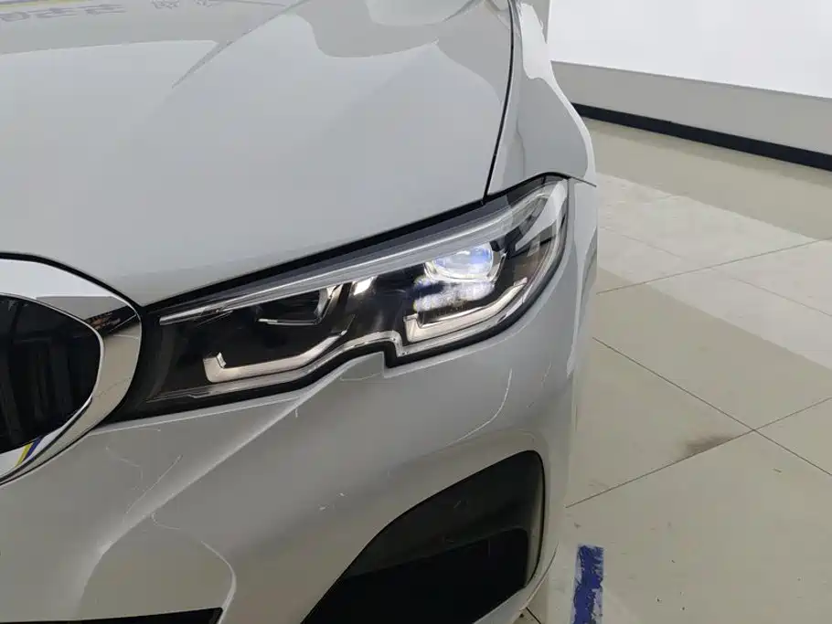BMW 3 Series 2022