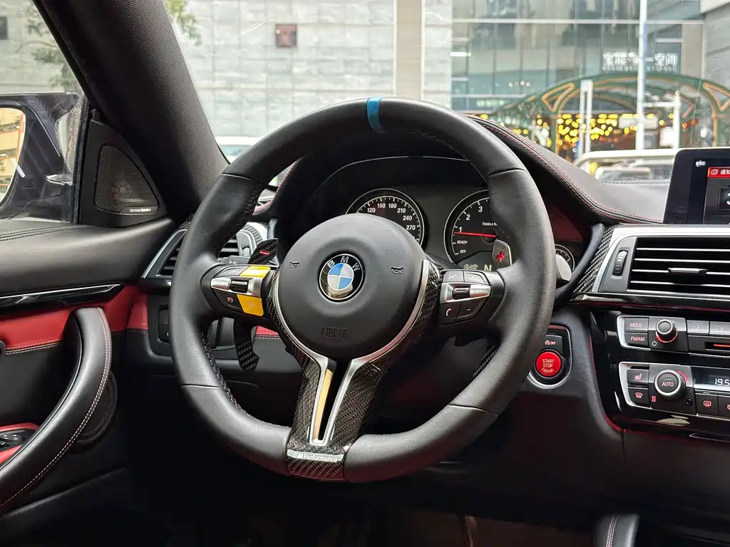 BMW M4 2019 — фото 11