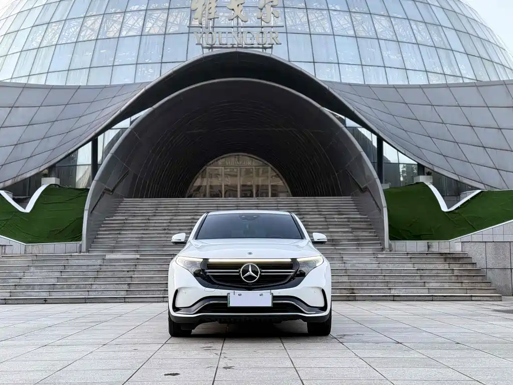 Mercedes-Benz EQC 2021 — фото 2